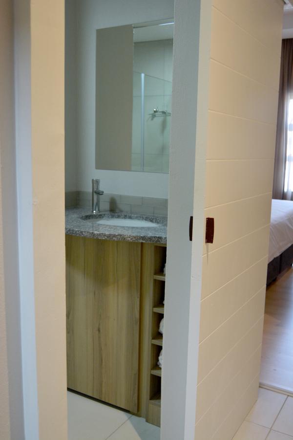 Regal Inn Hotel Midrand Eksteriør bilde